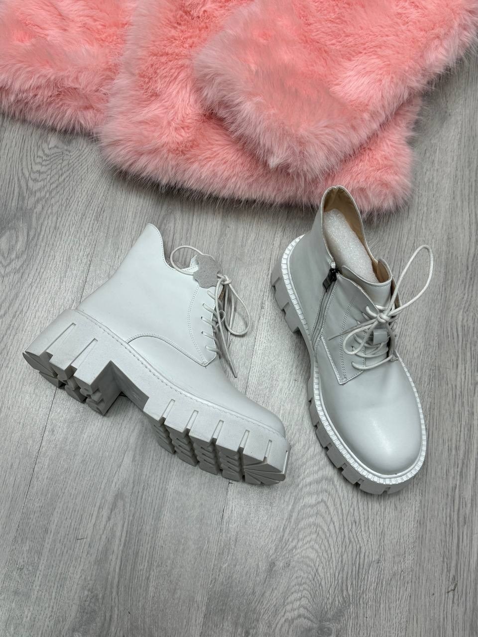 ботинки женские,модные белые ботинки женские,белые женские ботинки,белые ботинки,