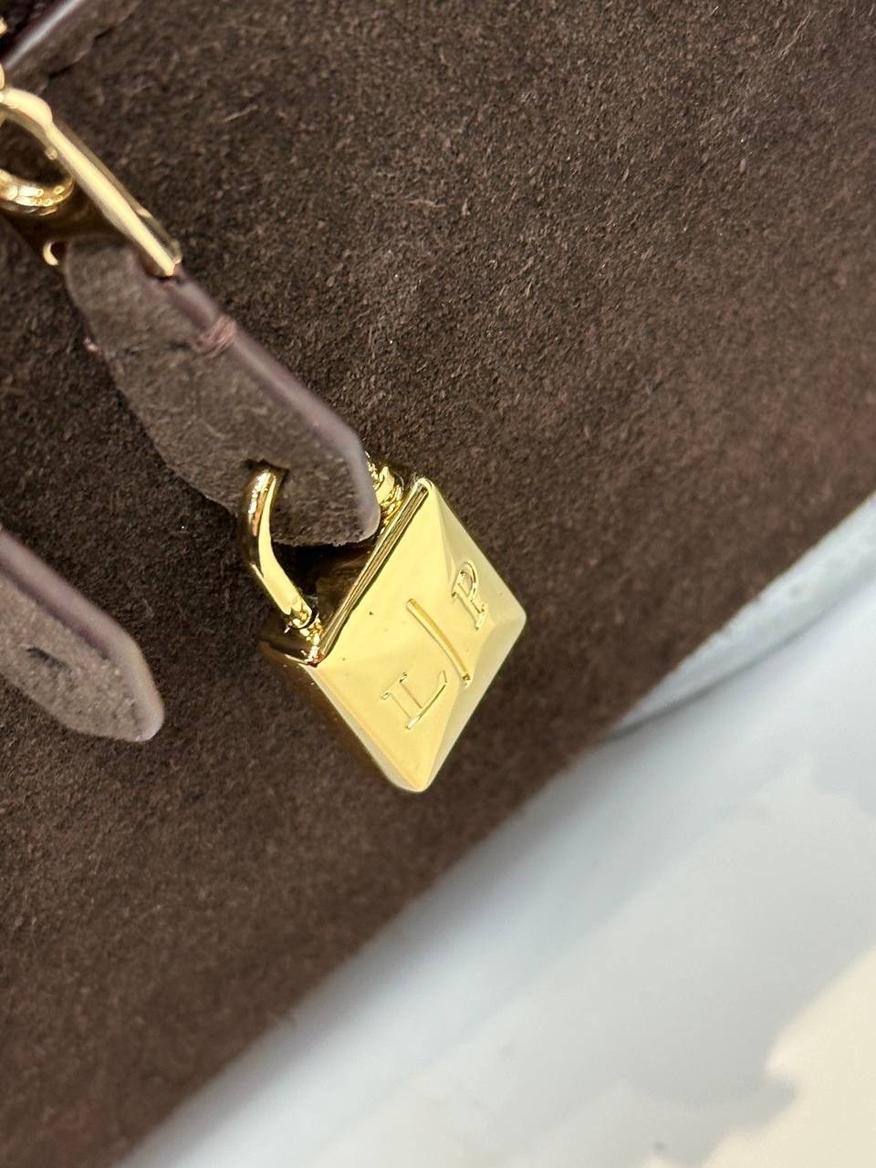 сумка замшевая,сумка женская замшевая,сумка женская натуральная замша,сумка saint laurent натуральная кожа 30х18 brend ru,сумка замшевая коричневая