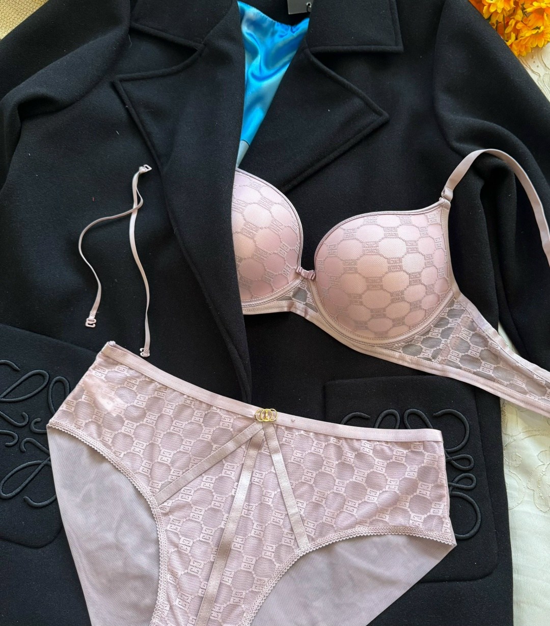 комплекты нижнего белья,женский комплект нижнего белье,комплект нижнего белья weiyesi,белье нижнее,женская нижнее белье