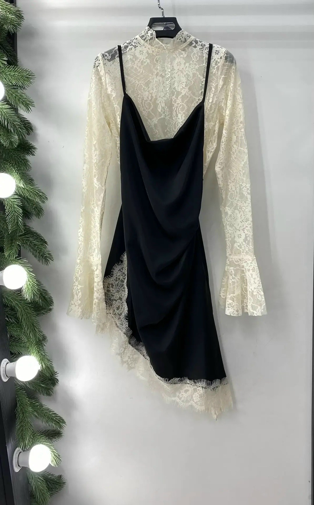 шелковое платье с кружевом,платье комбинация с кружевом,платье в бельевом стиле с кружевом,шелковая ночная сорочка с кружевом,платье в бельевом стиле