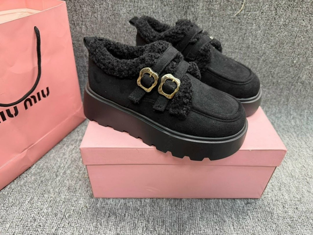 ,зимняя женская ,женская ,лоферы на меху, на плоской подошве