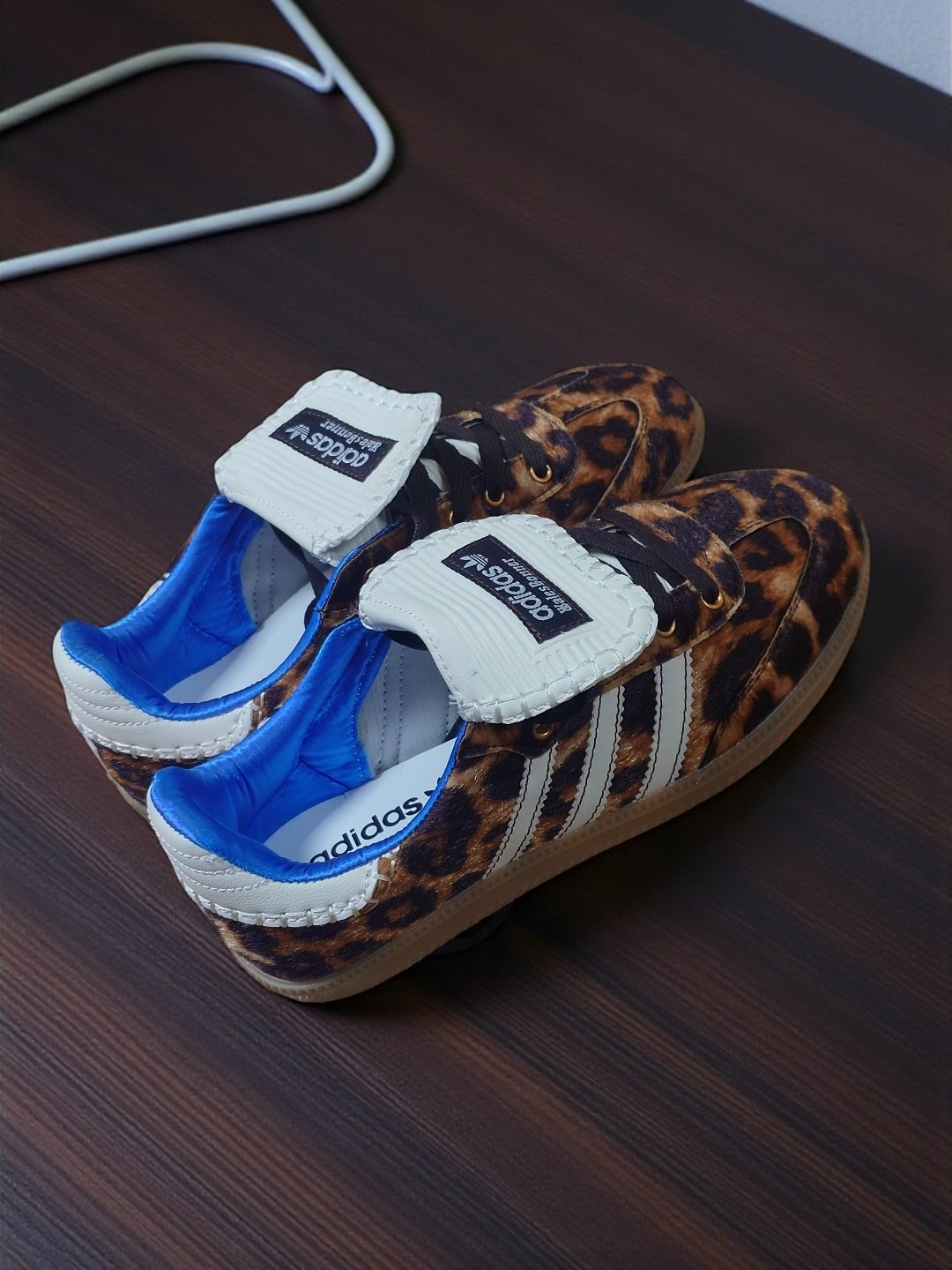 адидас леопардовые кроссовки,,кроссовки adidas,кеды adidas samba wales bonner леопардовые,леопардовые адидас самба