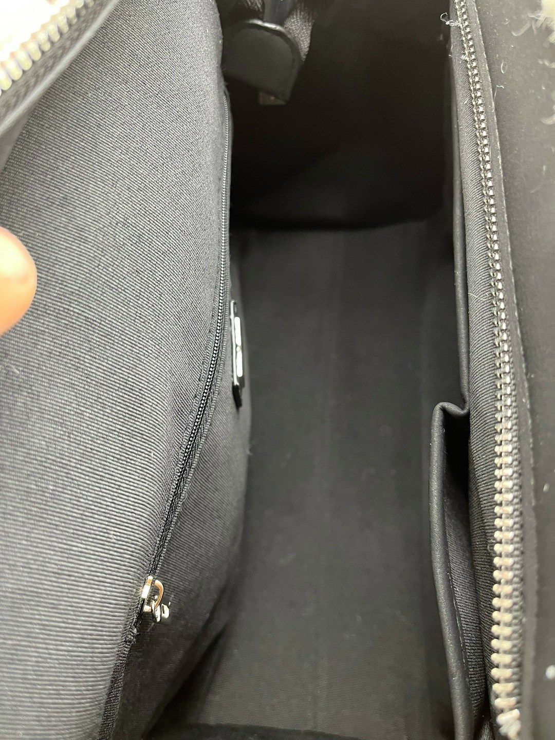 сумка guess 34-26 замшевая brend ru,сумка женская guess,сумка guess,сумка-тоут guess silvana compartment светло-коричневая,guess сумка тоут