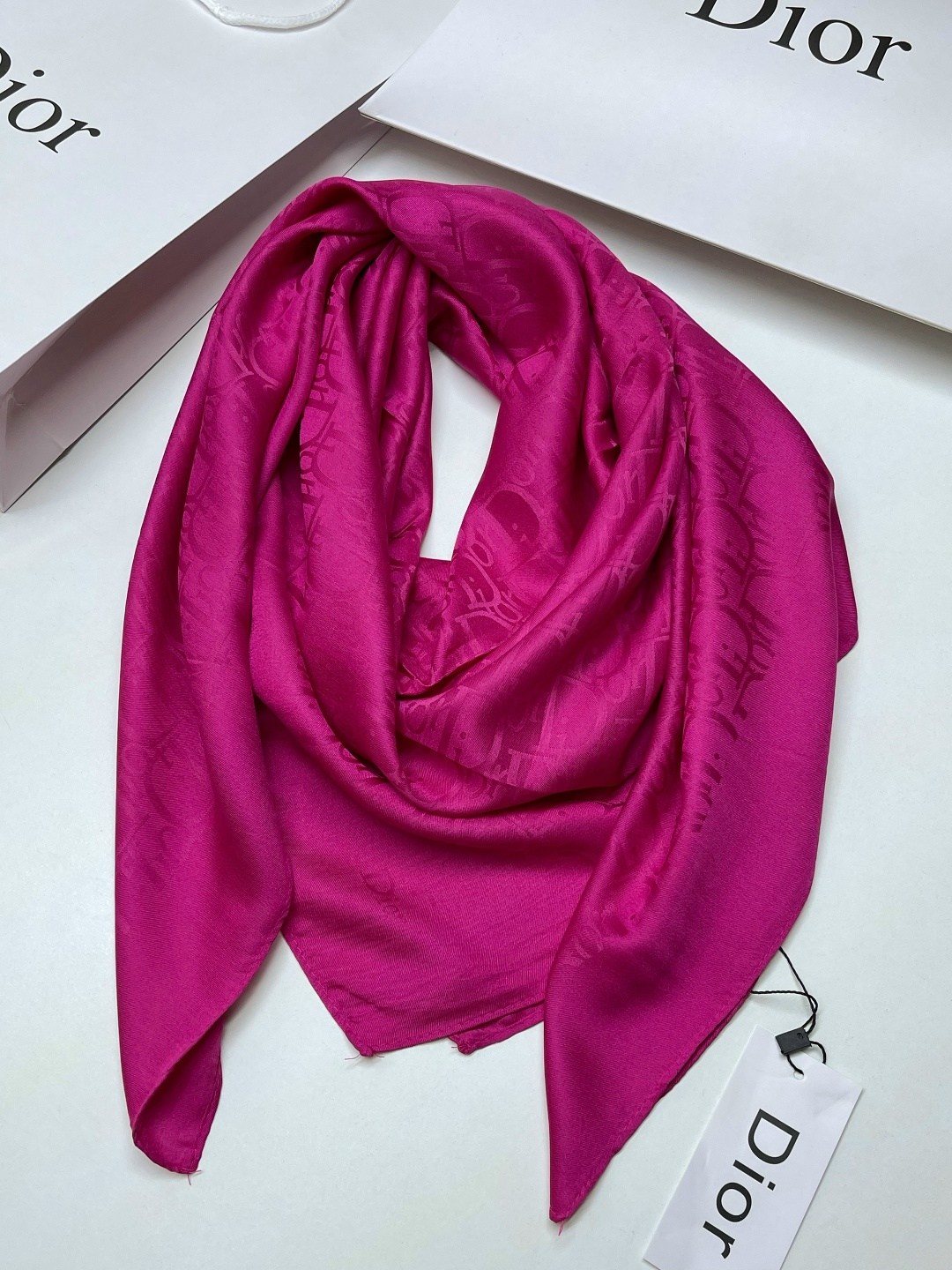 женский шелковый платок шарф,платок диор шелковый,платок шелковый однотонный,атласный платок,шелковый платок шарф