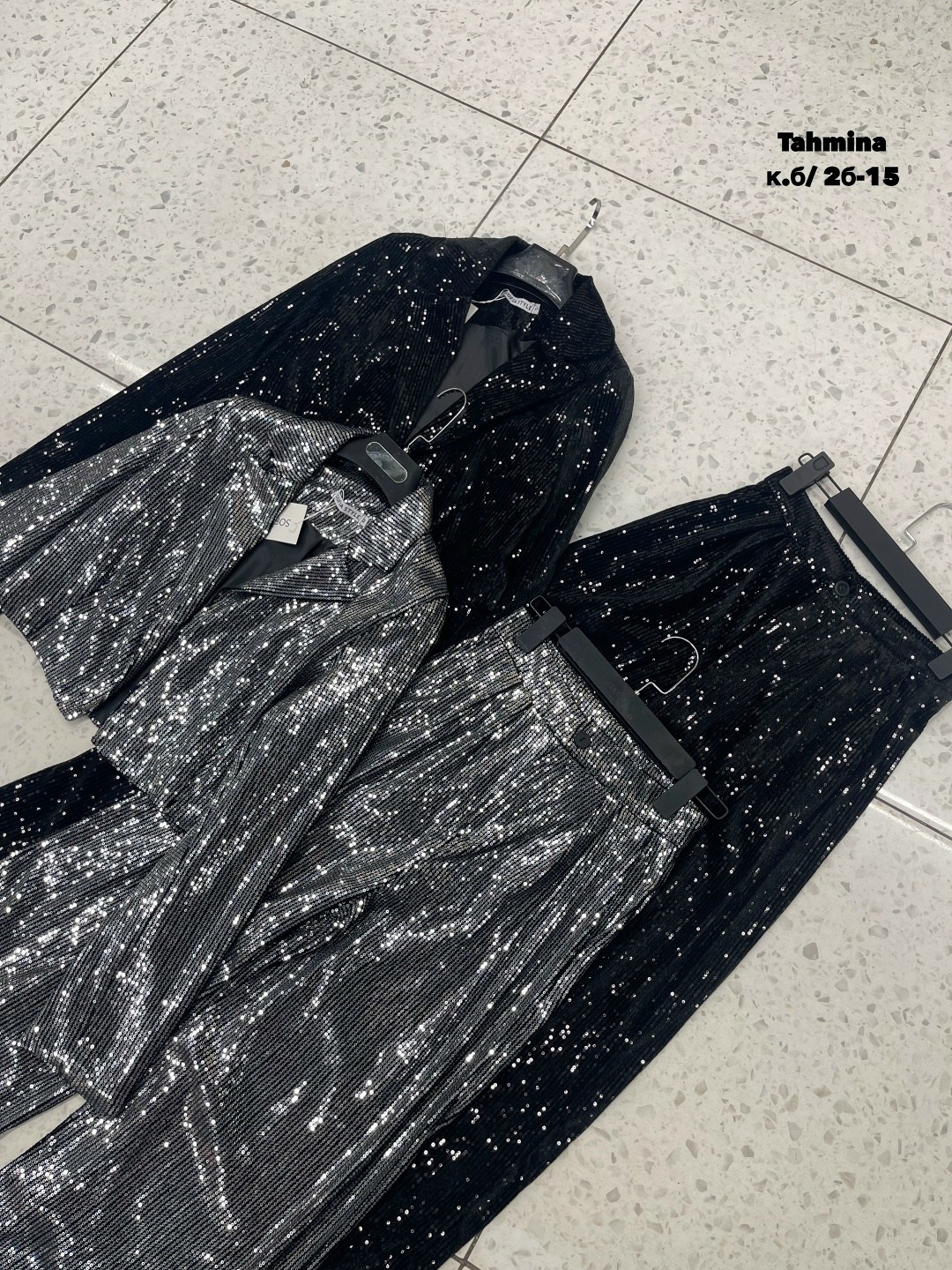 костюм с пайетками,блестящий брючный костюм,костюм блестящий,костюм классический,блестящий брючный костюм женский