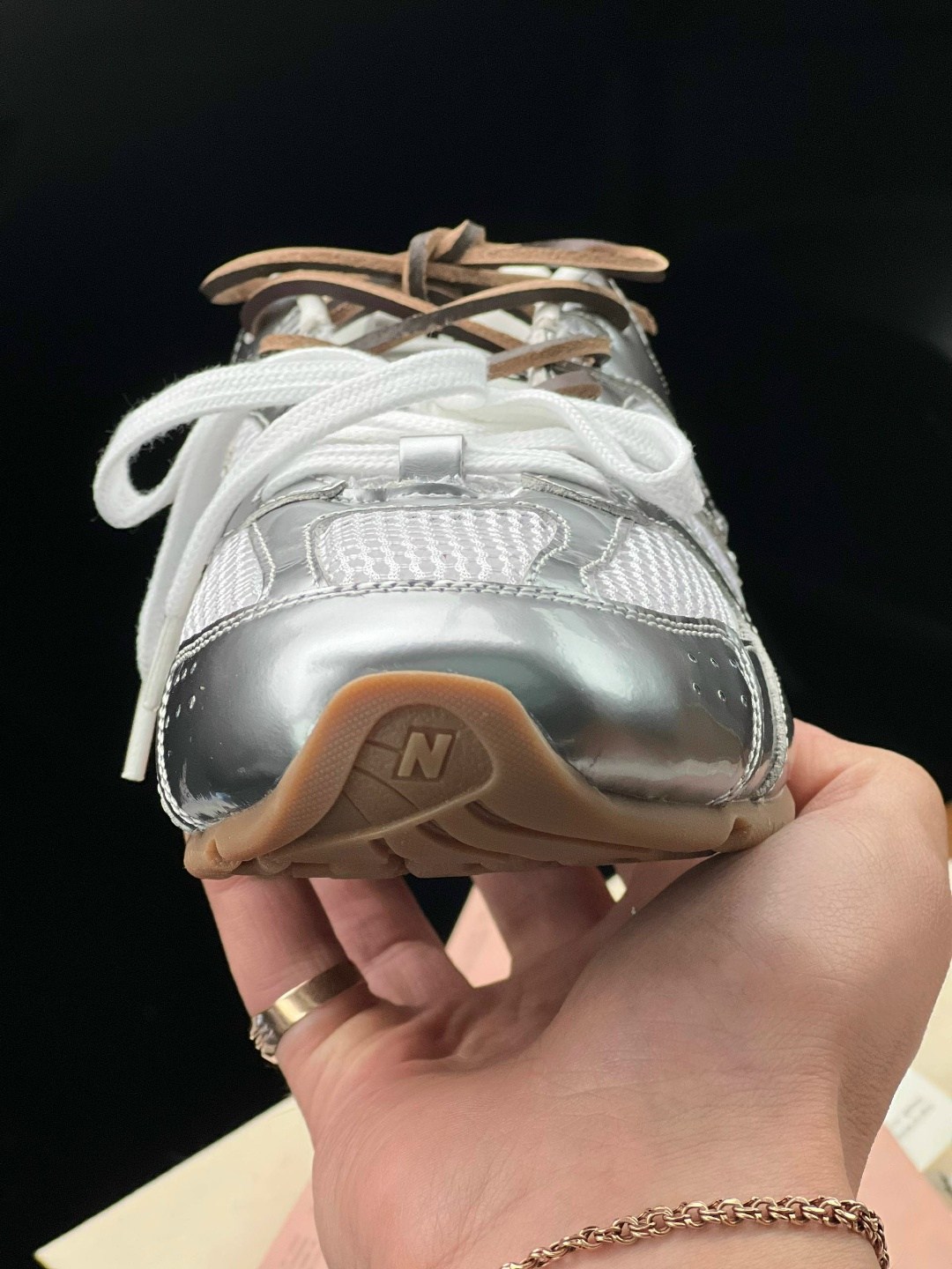 кроссовки new balance,кроссовки,серебряные кроссовки,кроссовки miu,женские кроссовки new balance