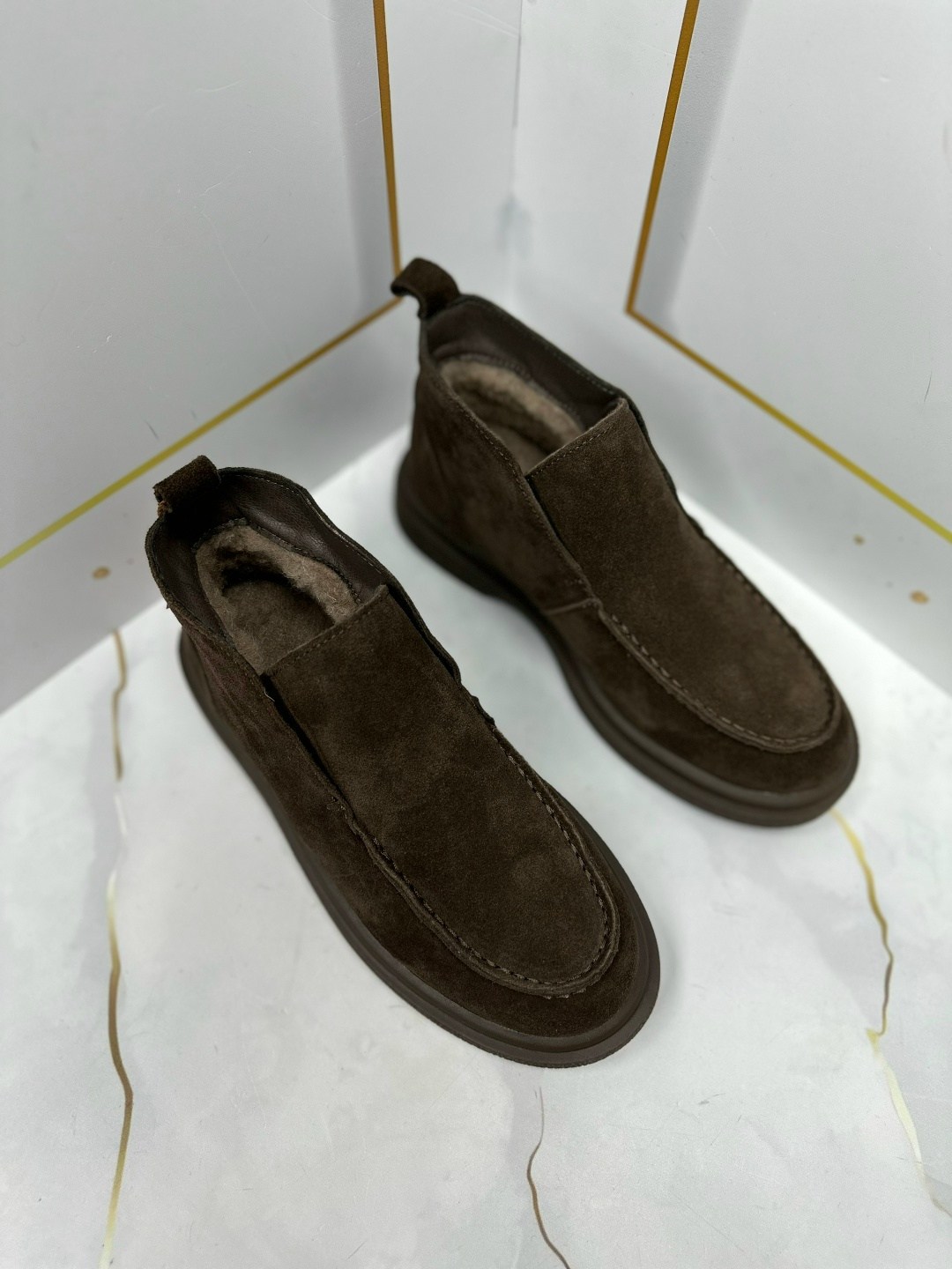 ,santoni замшевые лоферы коричневый,лоферы мужские замшевые loro piana,мужская  loro piana,обуви