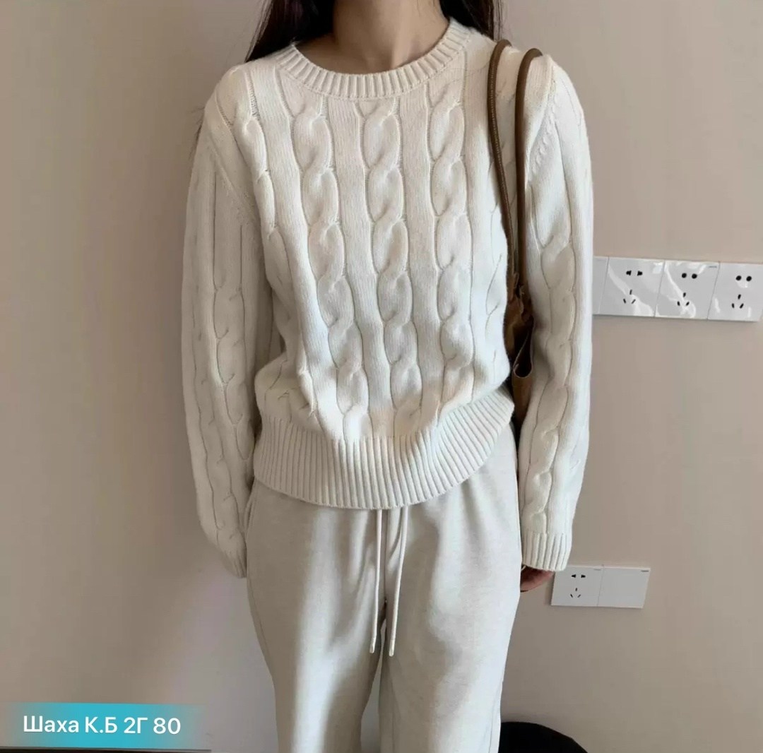 вязаный свитер,вязаные костюмы,джемпер с косами,свитер женский,свитер с косами