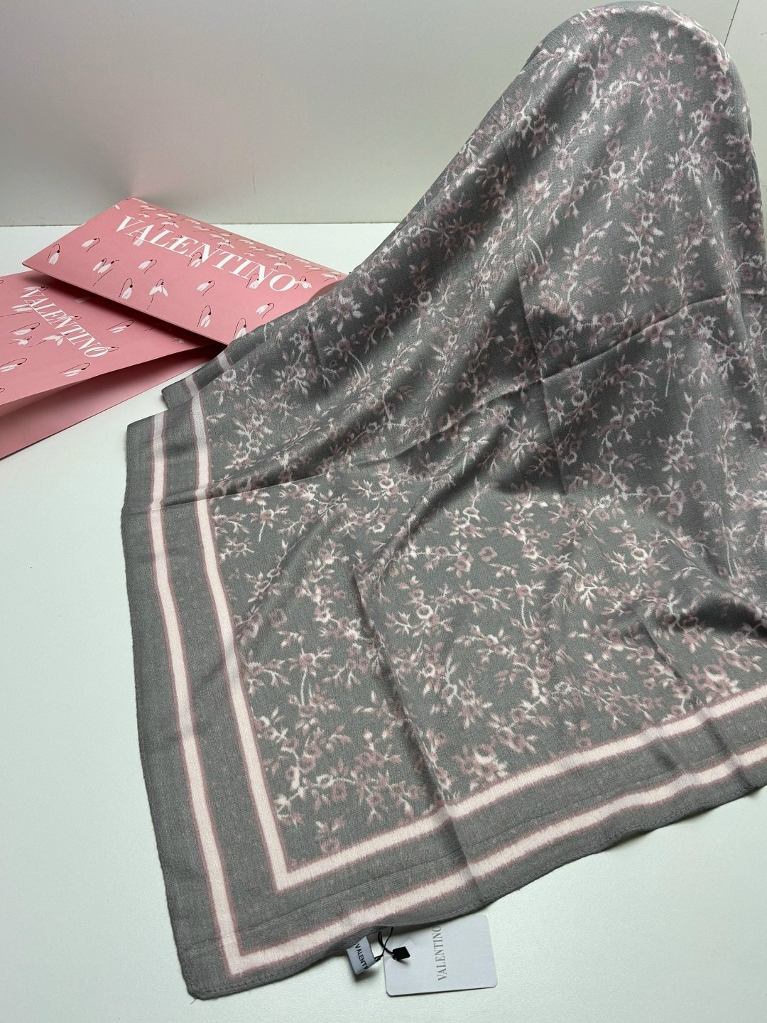 брендовый платок,платки женские,платки шанель,шелковые платки,стильные платки