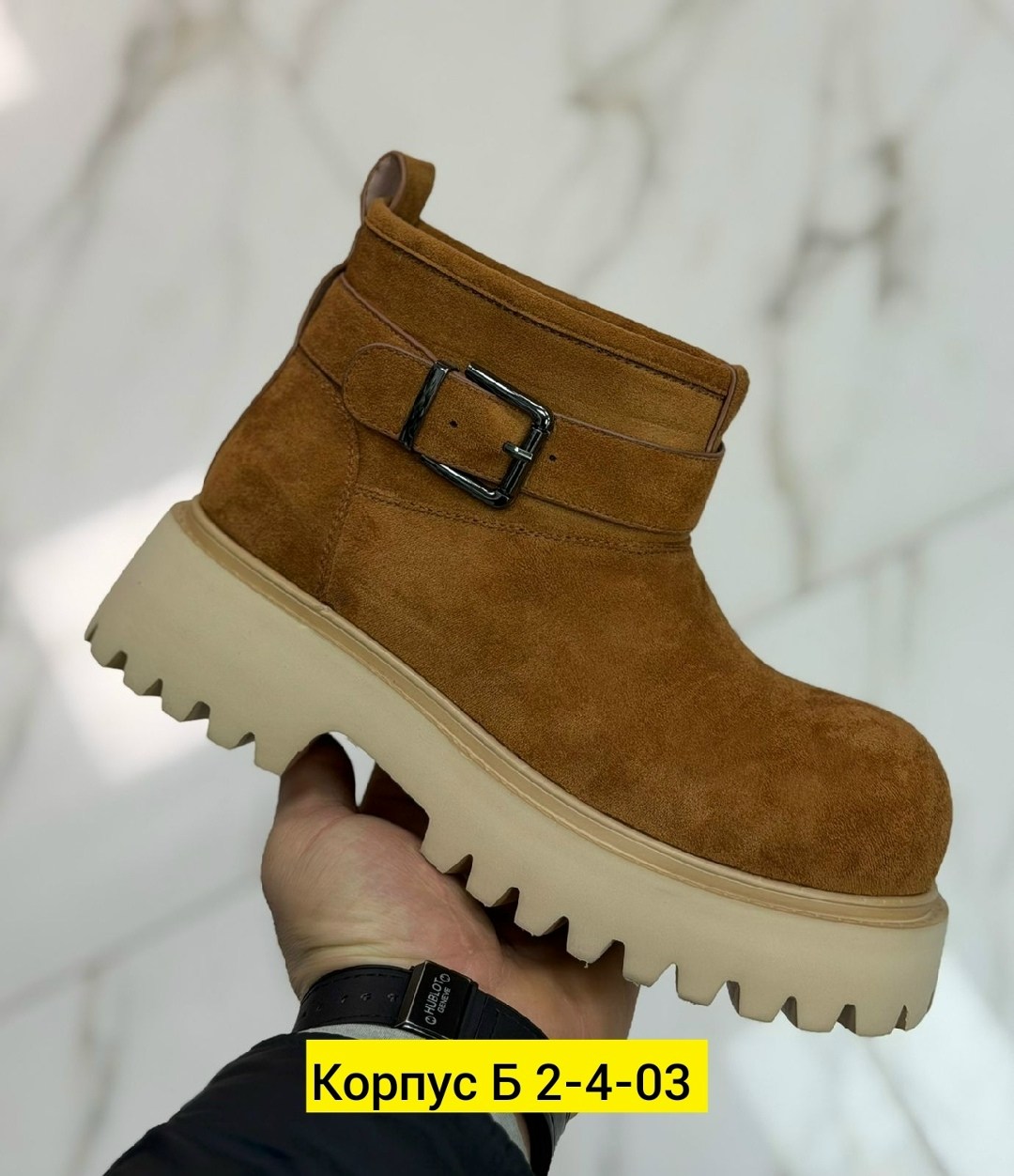 ,ботинки замшевые miu miu,ботинки miu miu,замшевые ботинки, женская