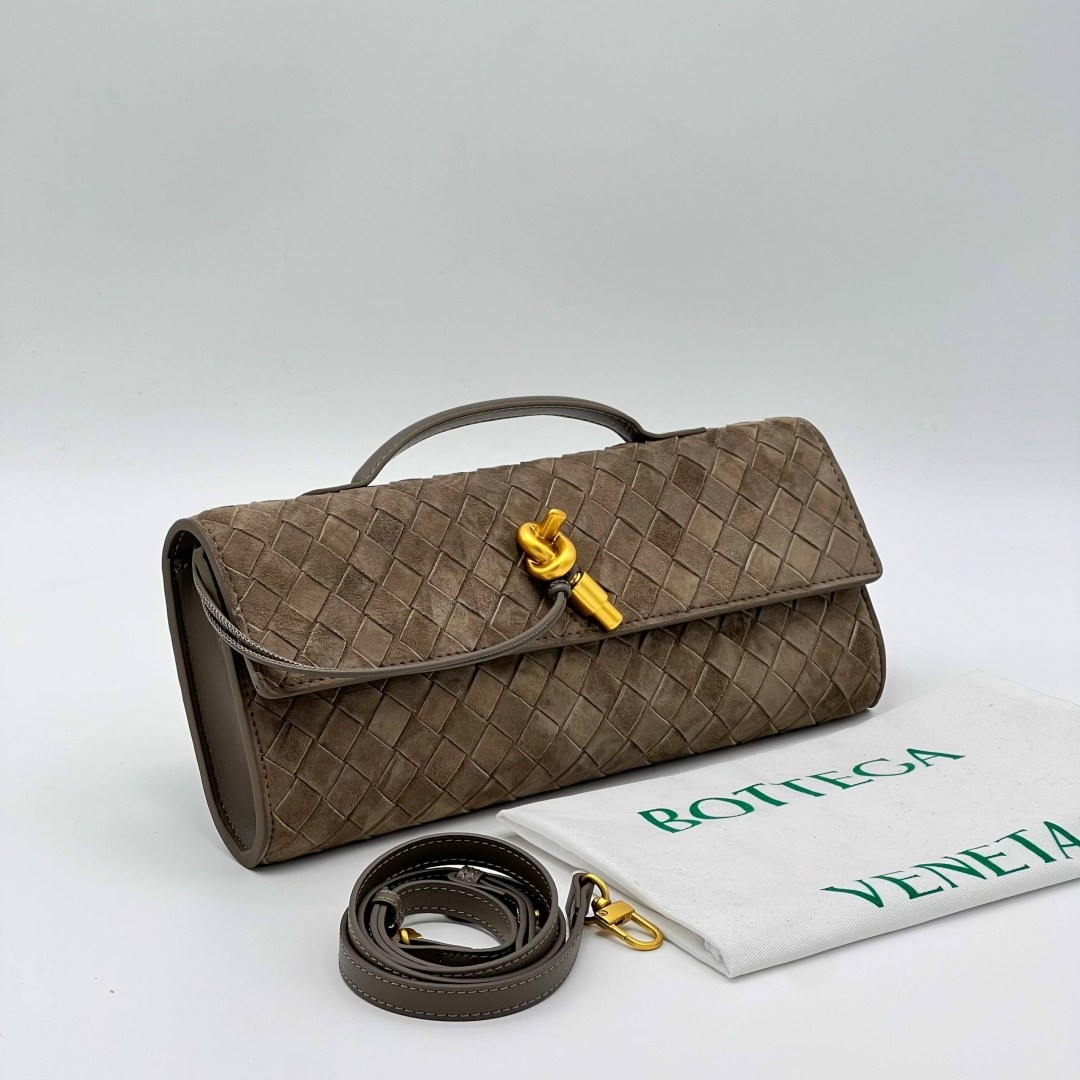 bottega veneta клатч,bottega veneta сумки женские,сумка bottega veneta,кожаный клатч bottega veneta,клатч