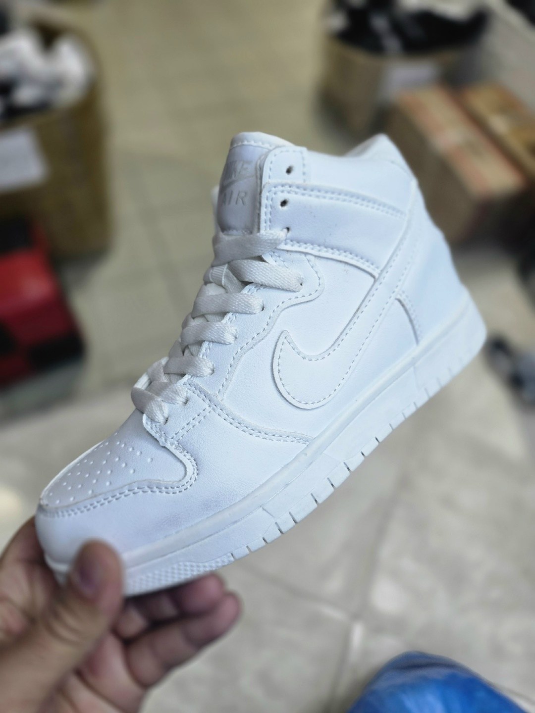 nike air jordan 1,кроссовки nike air jordan 1,nike air jordan 1 mid,air jordan 1 mid grey,nike air jordan 1 retro high