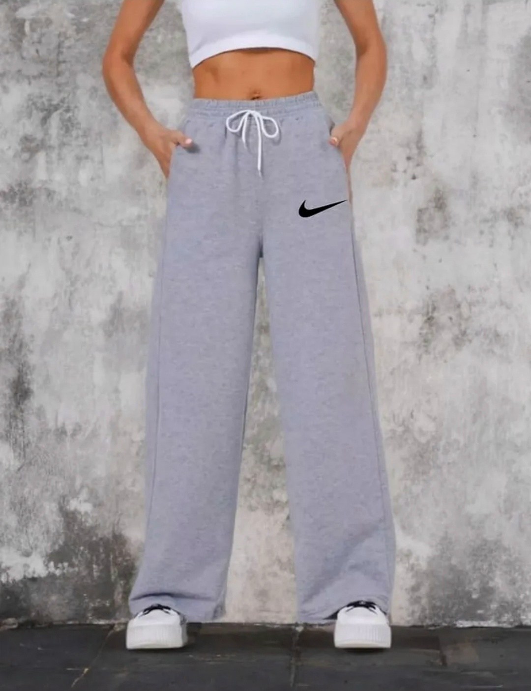 спортивные штаны джоггеры оверсайз,широкие спортивные штаны джоггеры оверсайз,спортивные брюки,серые спортивные штаны,женские спортивные штаны