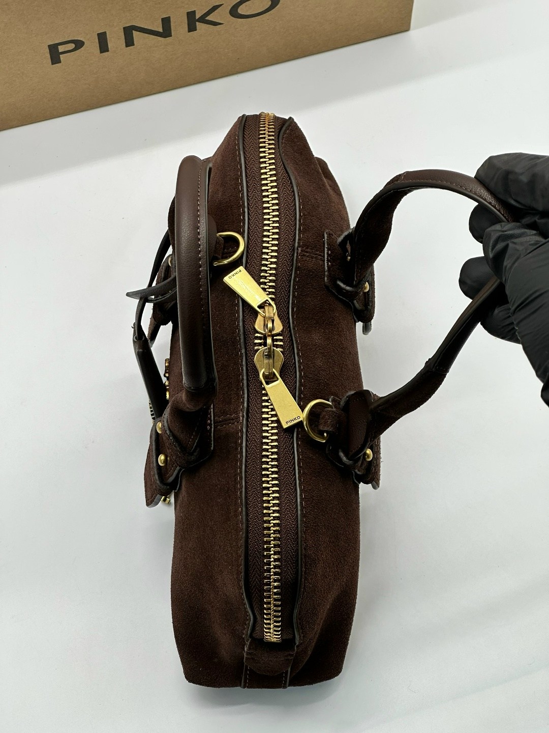 сумка женская miu miu натуральная замша,сумка женская miu miu из натуральной замши,женская замшевая сумка miu miu arcadie коричневая,сумка женская замшевая miu miu,замшевая сумка miu miu aventure