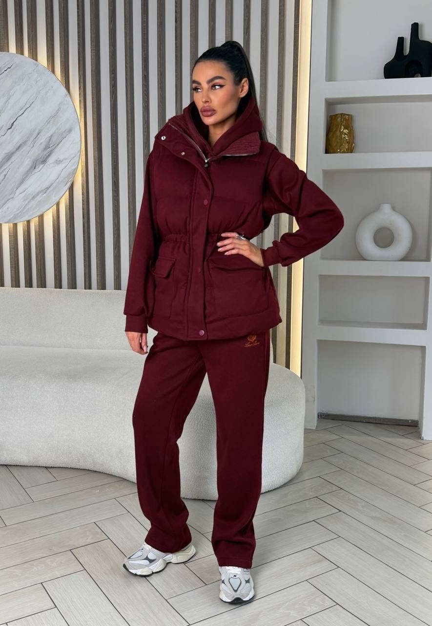 костюм тройка женский,женский бордовый костюм тройка miu miu,костюм тройка,стильные костюмы,костюм спортивный
