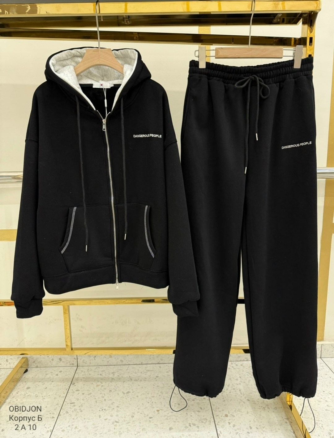 спортивный костюм brunello cucinelli,спортивные костюмы женские,спортивный костюм,loro piana спортивный костюм женский,толстовка с брюками