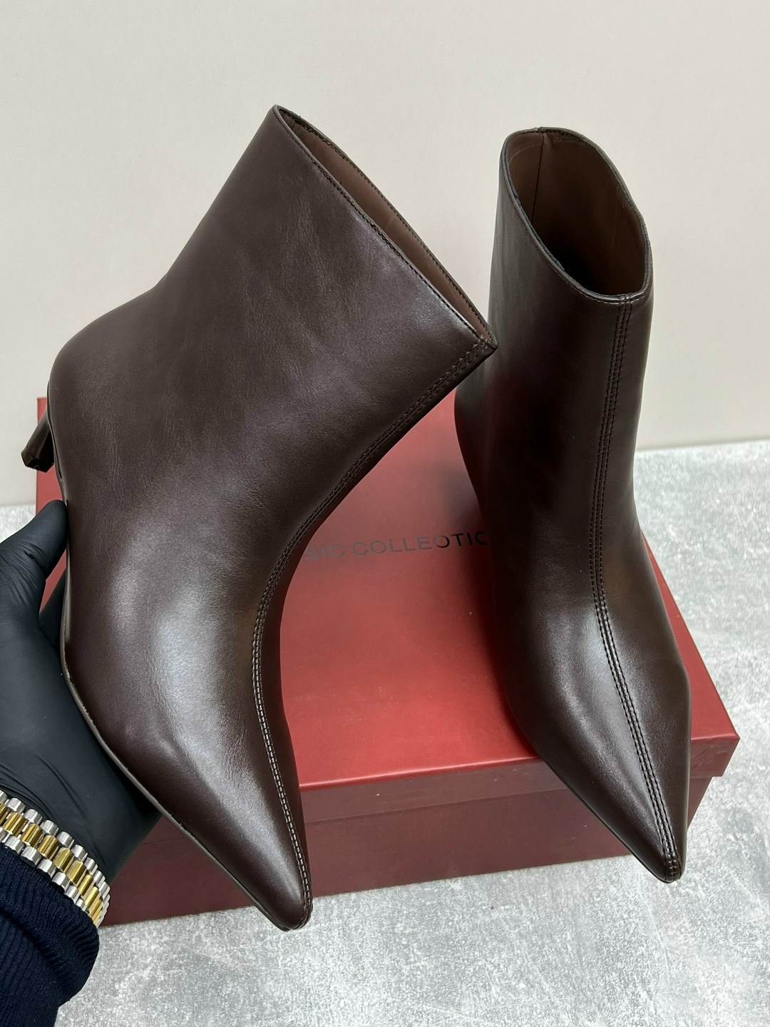 ботильоны демисезонные остроносые на высоком каблуке bati 304308520,ботильоны женские,женские ботильоны с острым носком,модные женские кожаные ботильоны с острым носком,кожаные женские ботильоны с ост