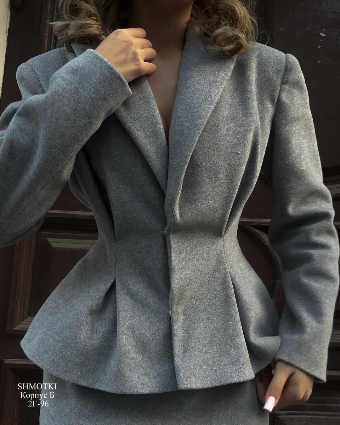 костюм пиджак юбка,женские костюмы,костюмы женские с юбкой,костюм женский с юбкой стильный,пиджак юбка