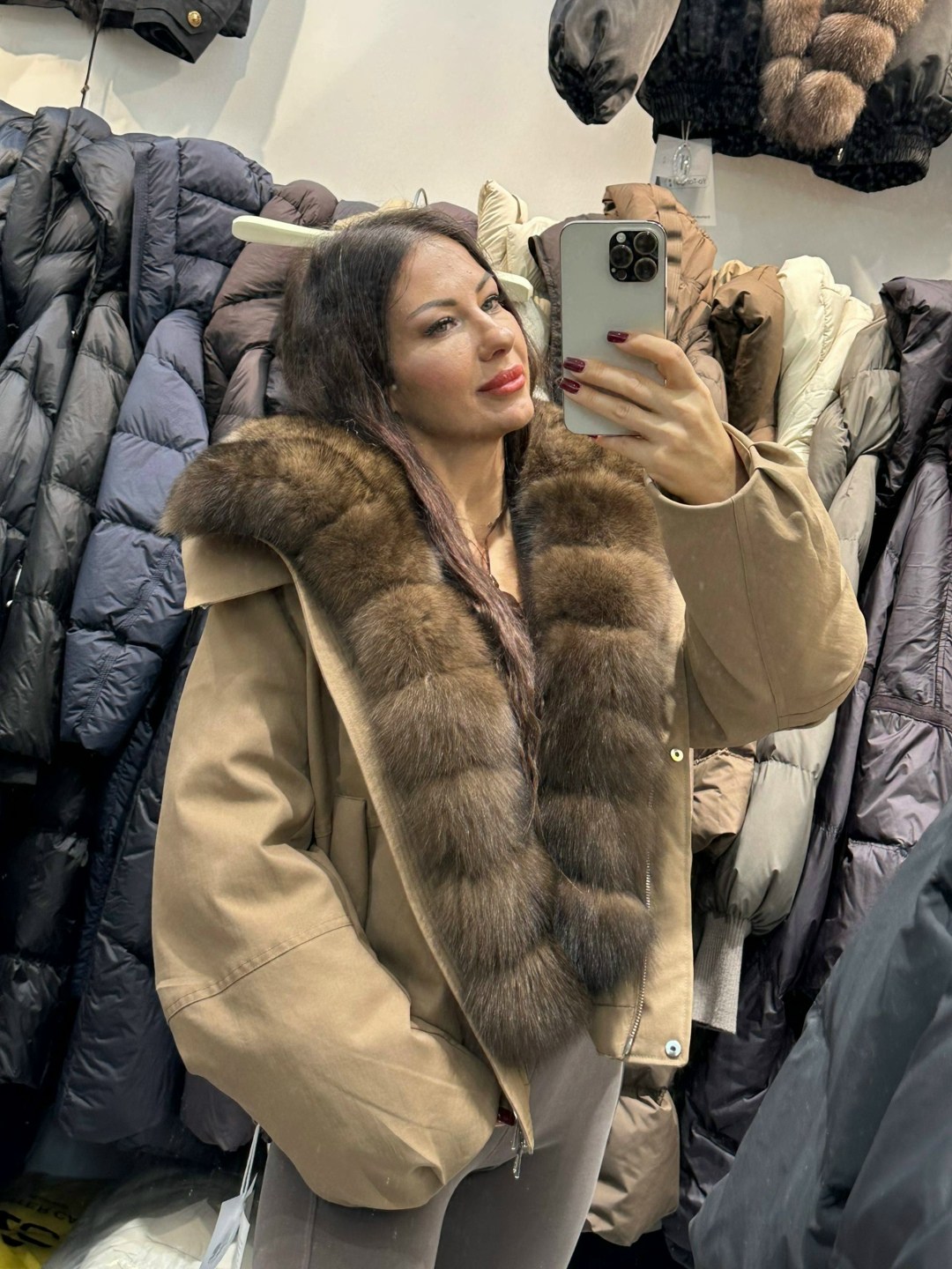 пуховик женский с натуральным мехом,пуховик с натуральным мехом,пуховик с мехом,куртка с натуральным мехом,парка с мехом песца