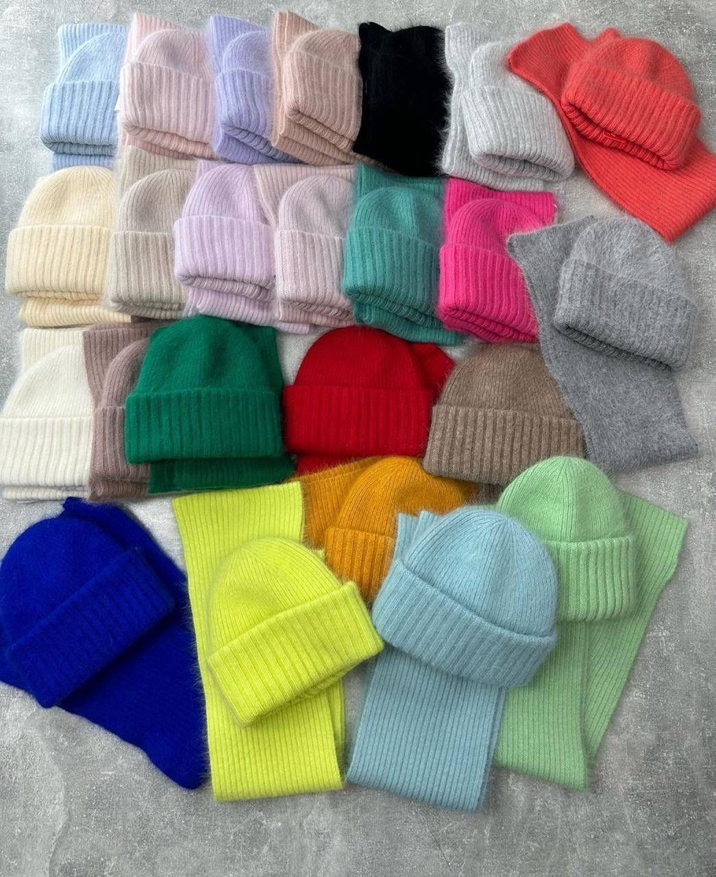 шапка с шарфом,комплект шапки,комплект шапка шарф,шапка бини и шарф miu miu зимний комплект,шапка с шарфом зимняя