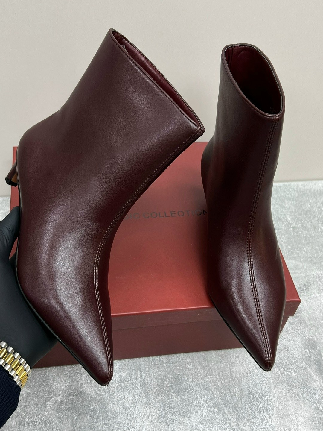 ботильоны демисезонные остроносые на высоком каблуке bati 304308520,ботильоны женские,женские ботильоны с острым носком,модные женские кожаные ботильоны с острым носком,кожаные женские ботильоны с ост