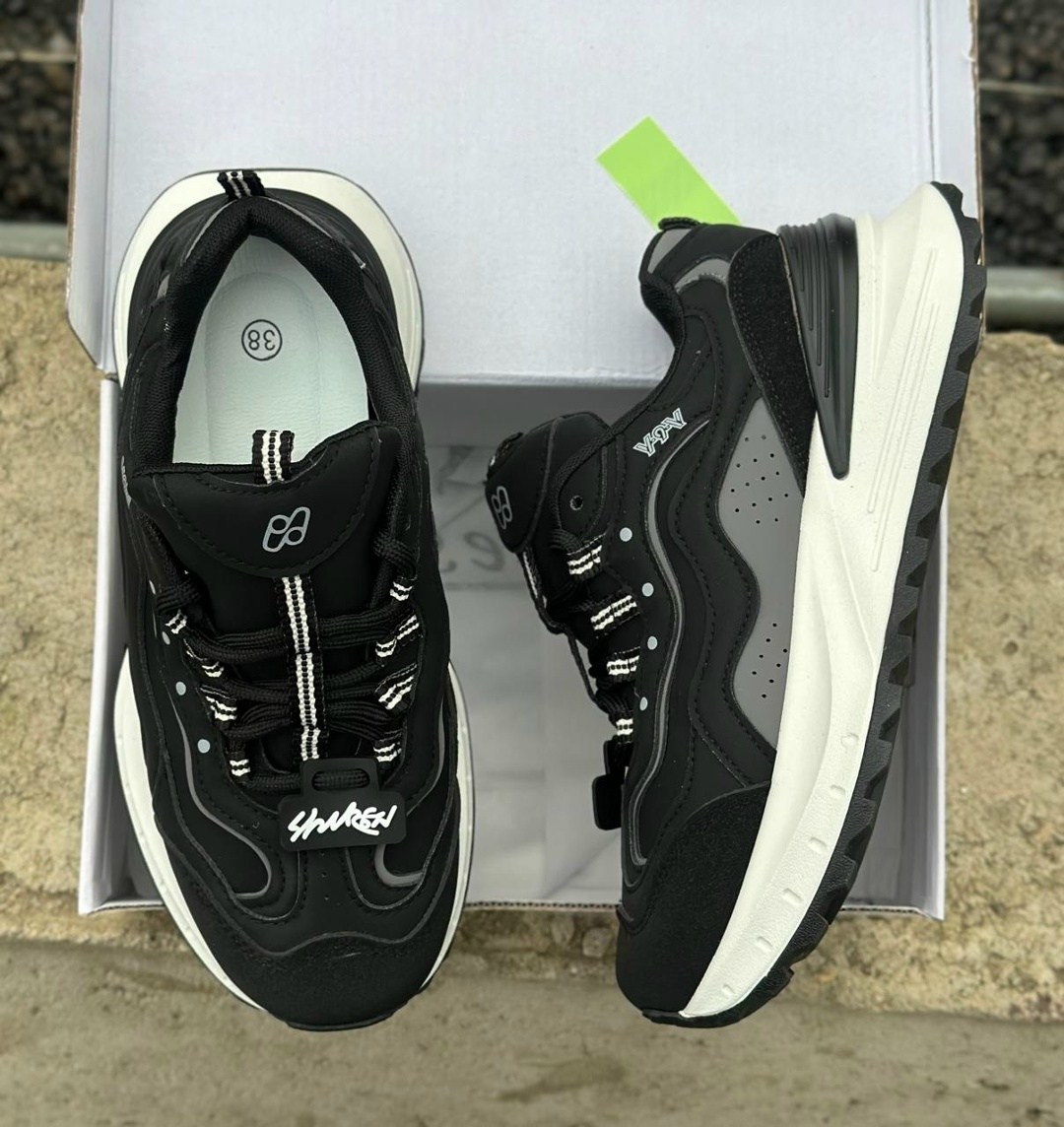 кроссовки,женские кроссовки, спортивная,повседневные кроссовки, повседневные