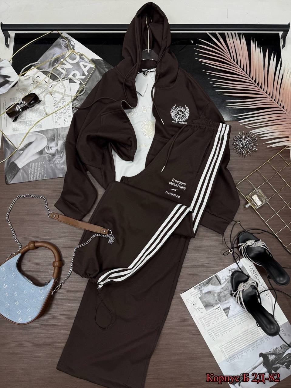 спортивный костюм адидас женский красный,костюм спортивный женский adidas,женские костюмы спортивные,костюм спортивный,спортивные костюмы адидас женские