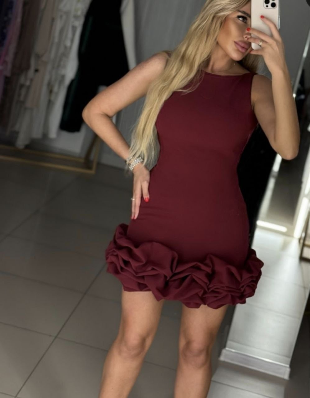 платье с рюшами,черное короткое платье с оборками,платье с оборками,платье с воланами,черное платье с оборкой внизу