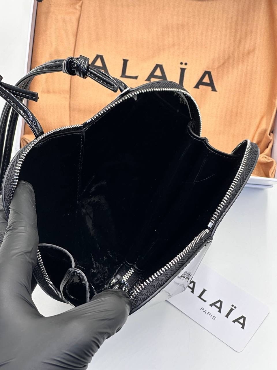 сумка женские,alaia сумка,сумка сердце,сумки,сумка в форме сердца