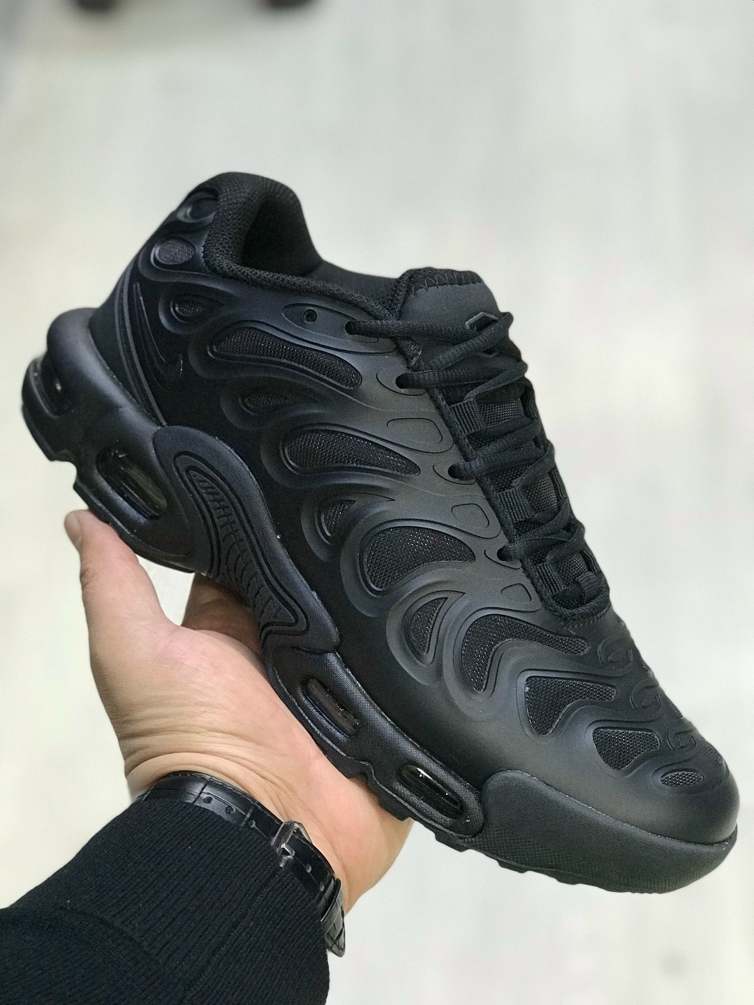 кроссовки nike air max plus,кроссовки nike air max plus tn,nike air max plus drift,nike air max plus tn,nike air max plus