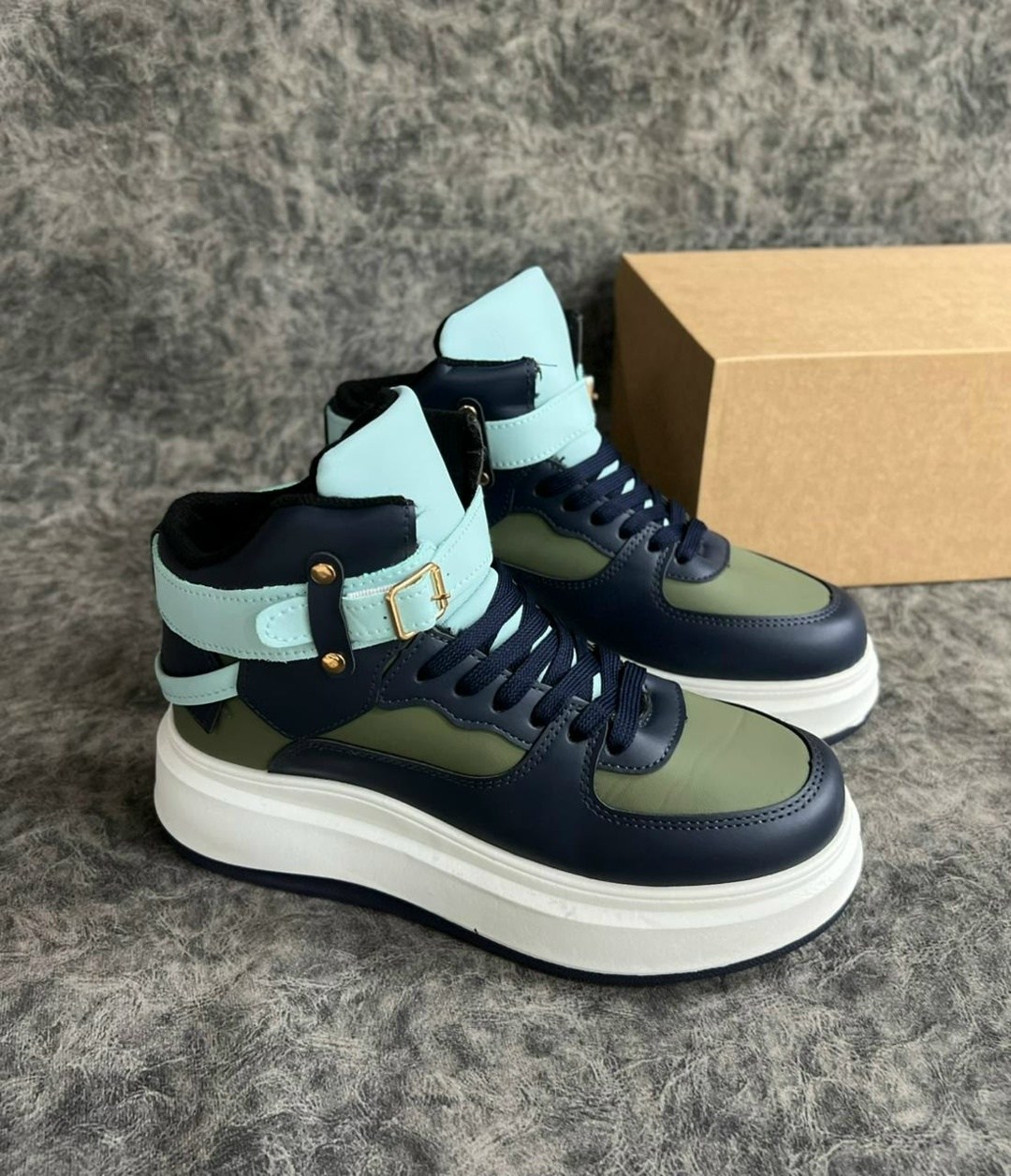 женские кроссовки,высокие кроссовки,,зимние женские кроссовки,высокие кроссовки женские