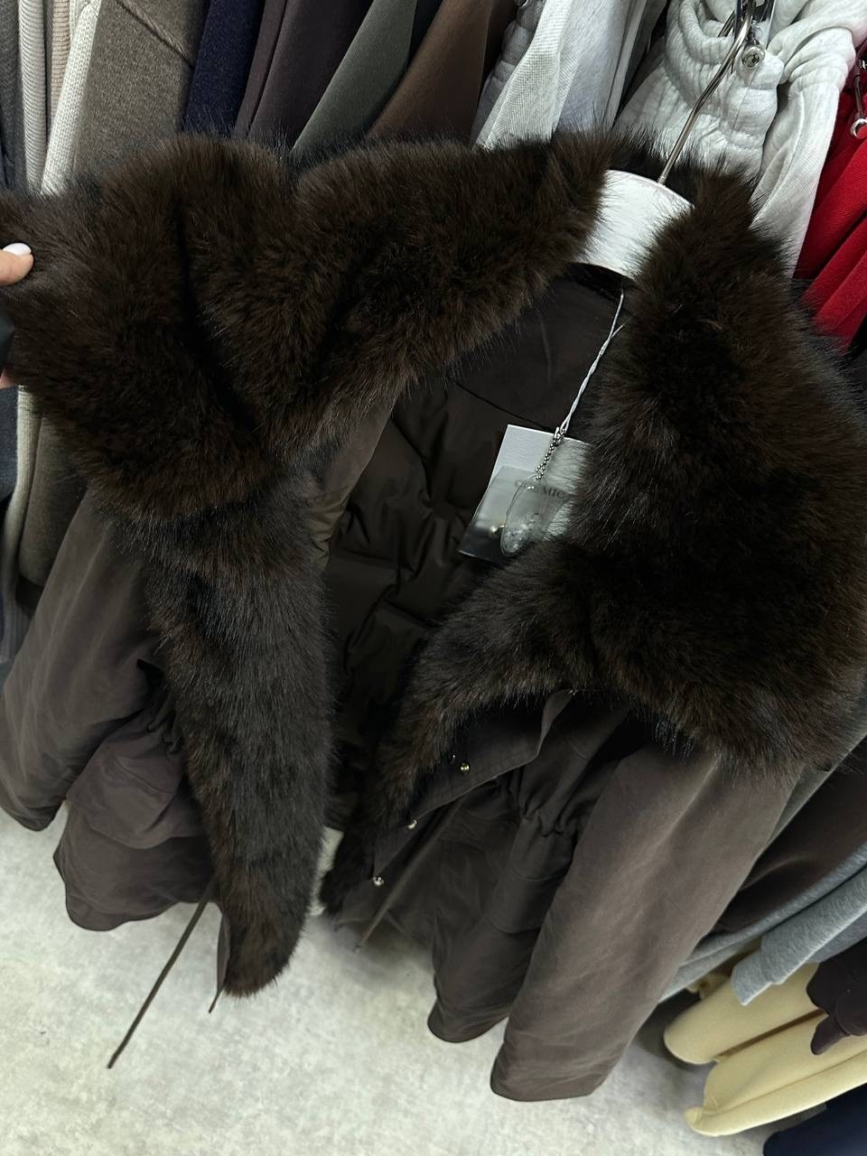 парка с мехом,парки с натуральным мехом,парка женская с натуральным мехом,парка с мехом кролика,парка с мехом песца женская зимняя