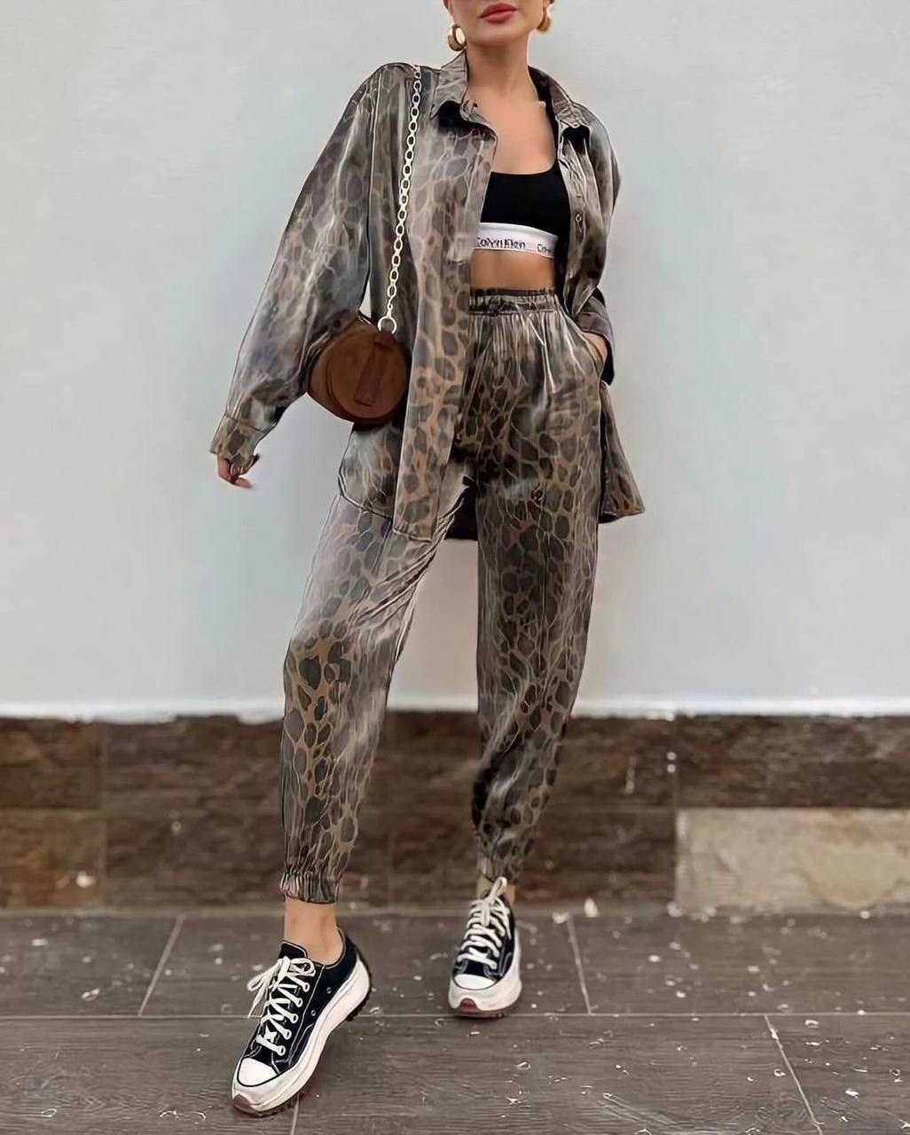 женская повседневная рубашка с леопардовым,костюм женский леопард,леопардовые костюмы,женская шифоновая рубашка с леопардовым принтом,леопардовый костюм женский