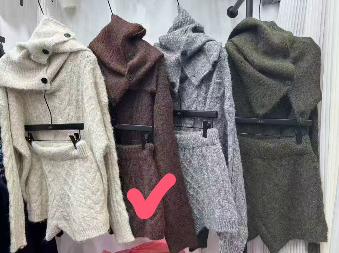 вязаное пальто,пальто теплое,пальто комбинированное с трикотажем,пальто с капюшоном,кардиган пальто