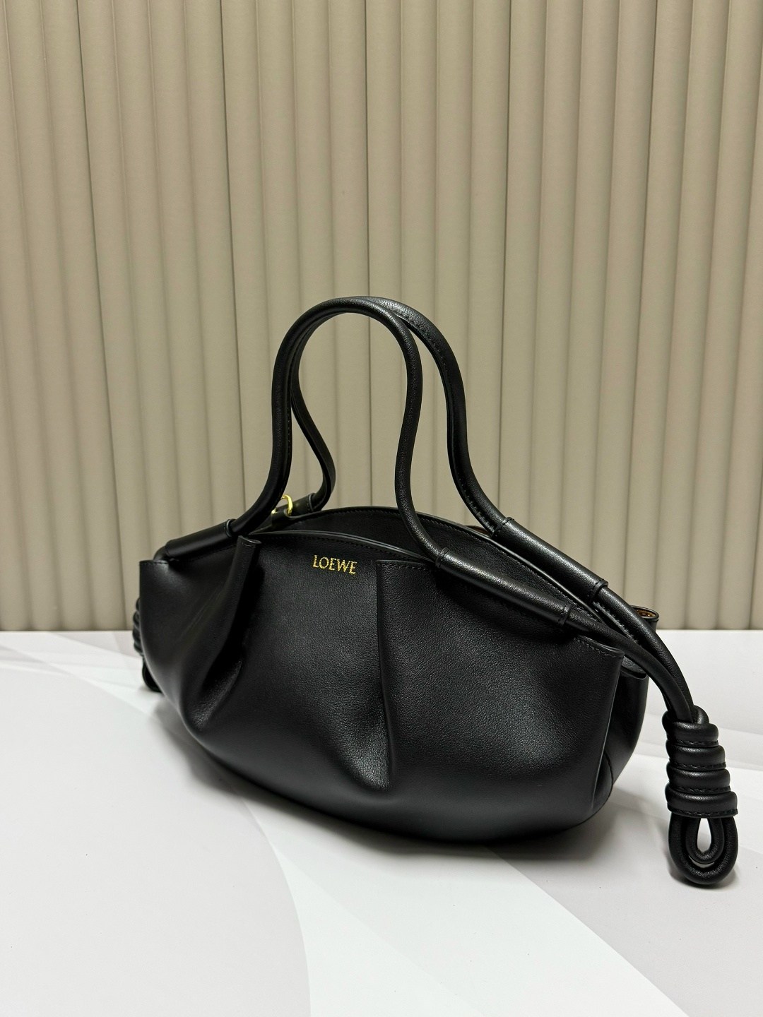 сумка loewe 33-15 см натуральная замша,сумка loewe 33-15 см натуральная кожа,сумка loewe 33-15 см из натуральной кожи,женская сумка loewe,сумка loewe