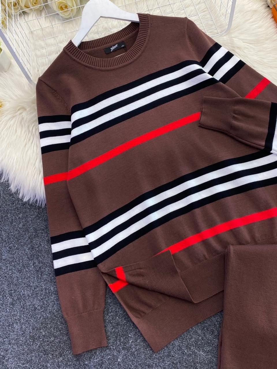 трикотажные костюмы,женский трикотажный костюм,трикотажный костюм с брюками и кофтой в полоску aisha comfort,трикотажный костюм повседневный,вязаные костюмы