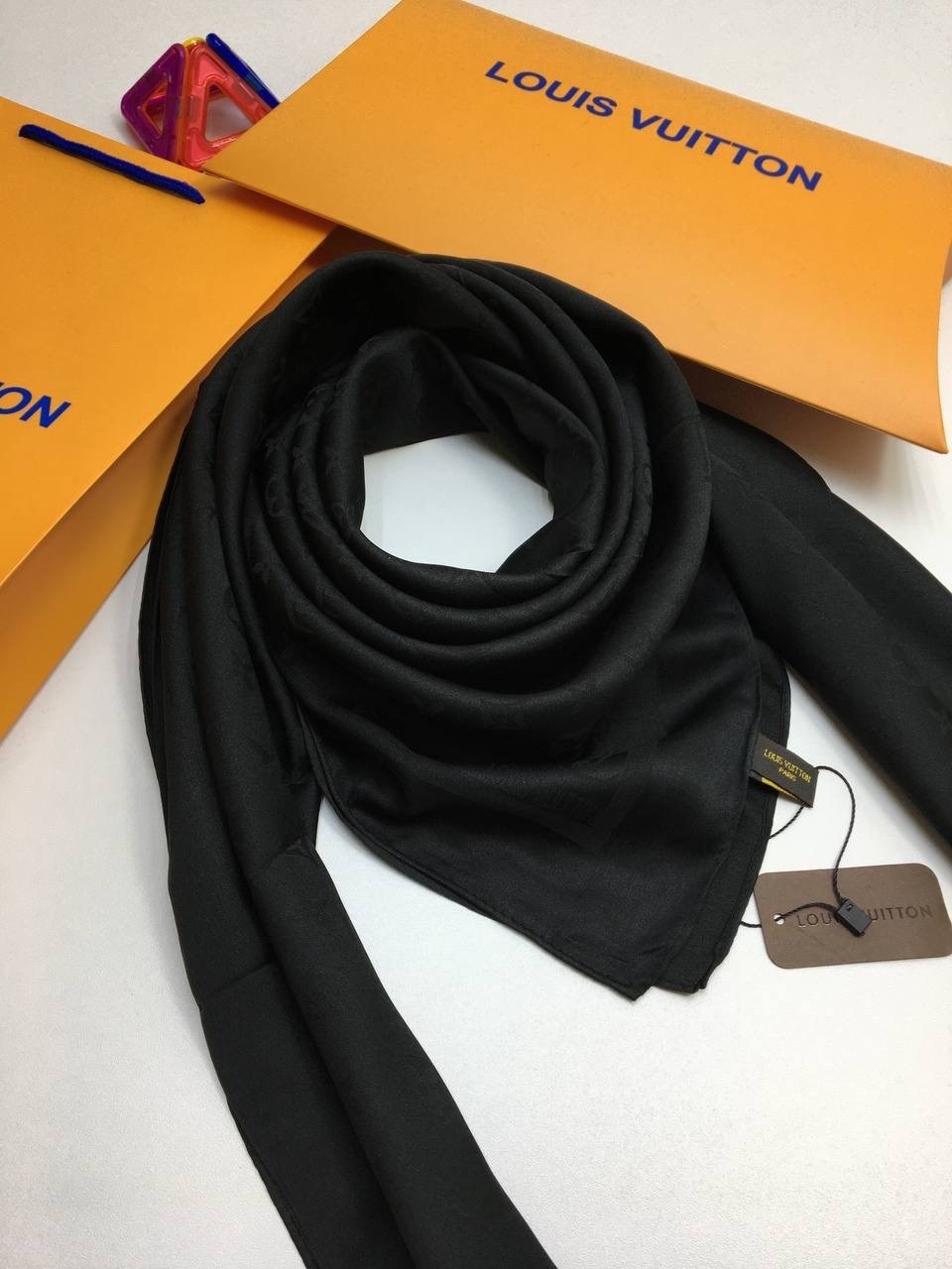 платок брендовый replica,платки люкс,платки шелковые брендовые,шарф женские,платок louis vuitton