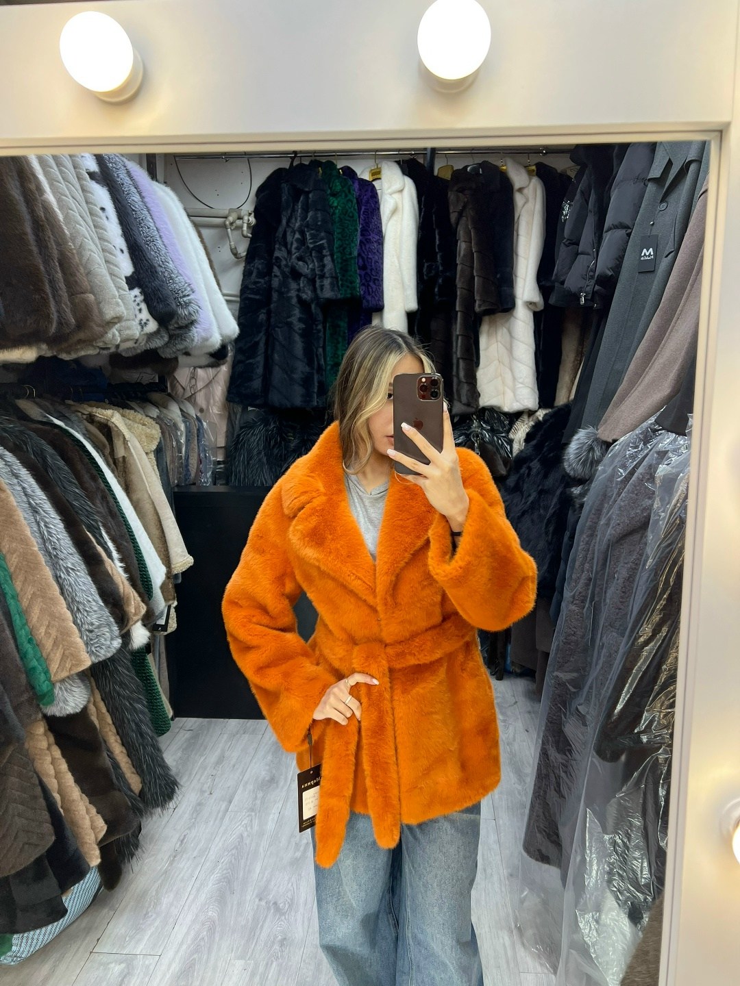 оранжевая шуба,шубка,женская шуба,шуба искусственная,шуба из экомеха