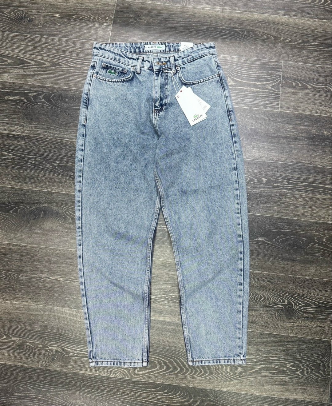 джинсы лакоста с крокодилом новая коллекция,лакоста джинсы,джинсы лакоста новая коллекция,джинсы lacoste,джинсы lacoste с крокодилом новая