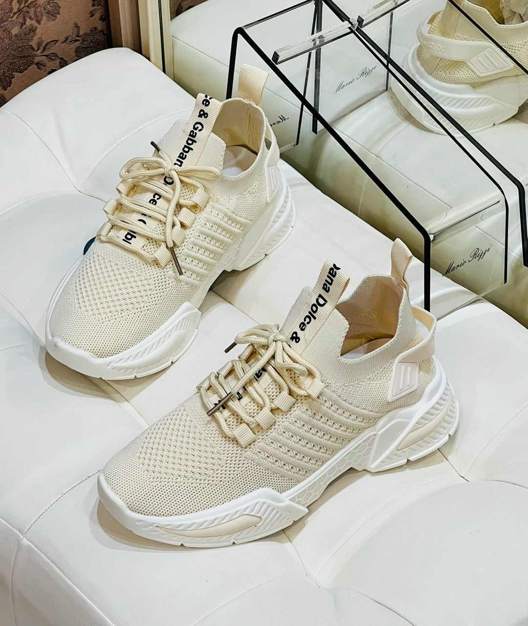 кроссовки,кроссовки женскиe,кроссовки модные,спортивная ,кроссовки для женщин