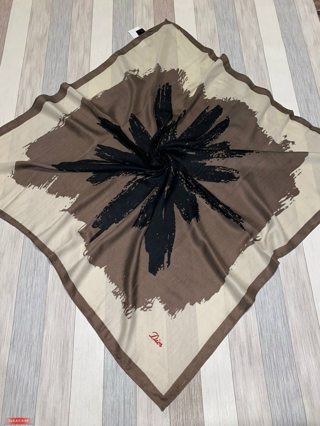 брендовый платок,платки женские,платки шелковые,атласный платок,платка