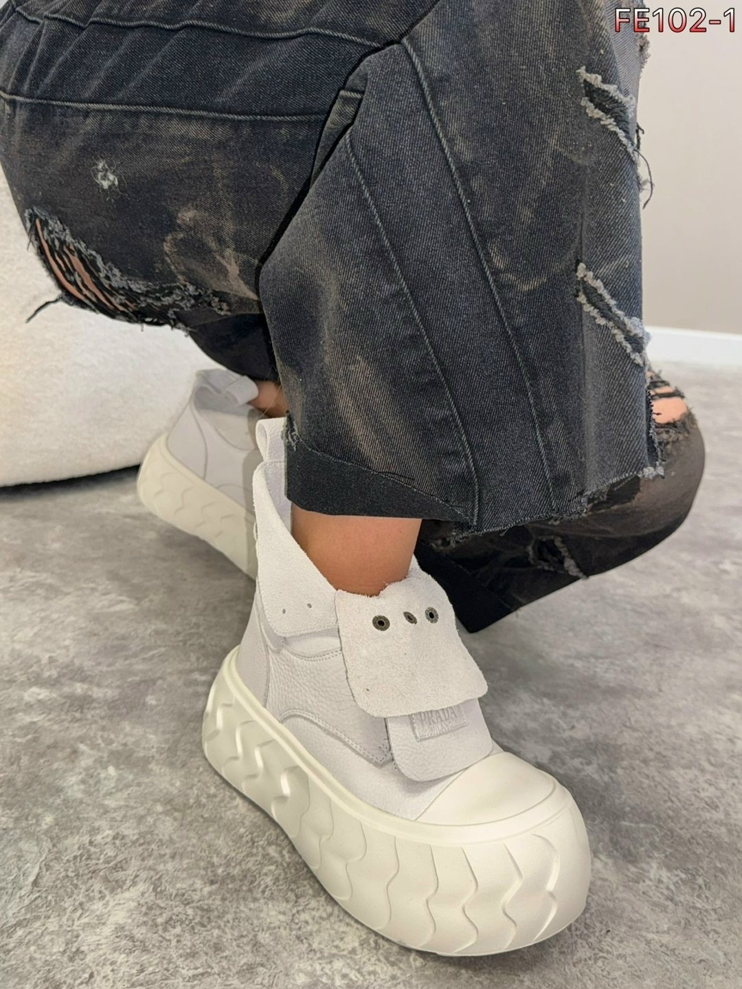 дутики prada,женская ,,кроссовки prada,дутыши prada