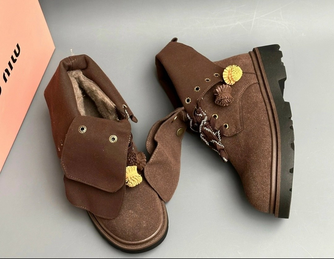 ботинки замшевые miu miu,ботинки miu miu,ботинки миу миу натуральные замшевые,ботинки miu miu зимние шоколадные,ботинки