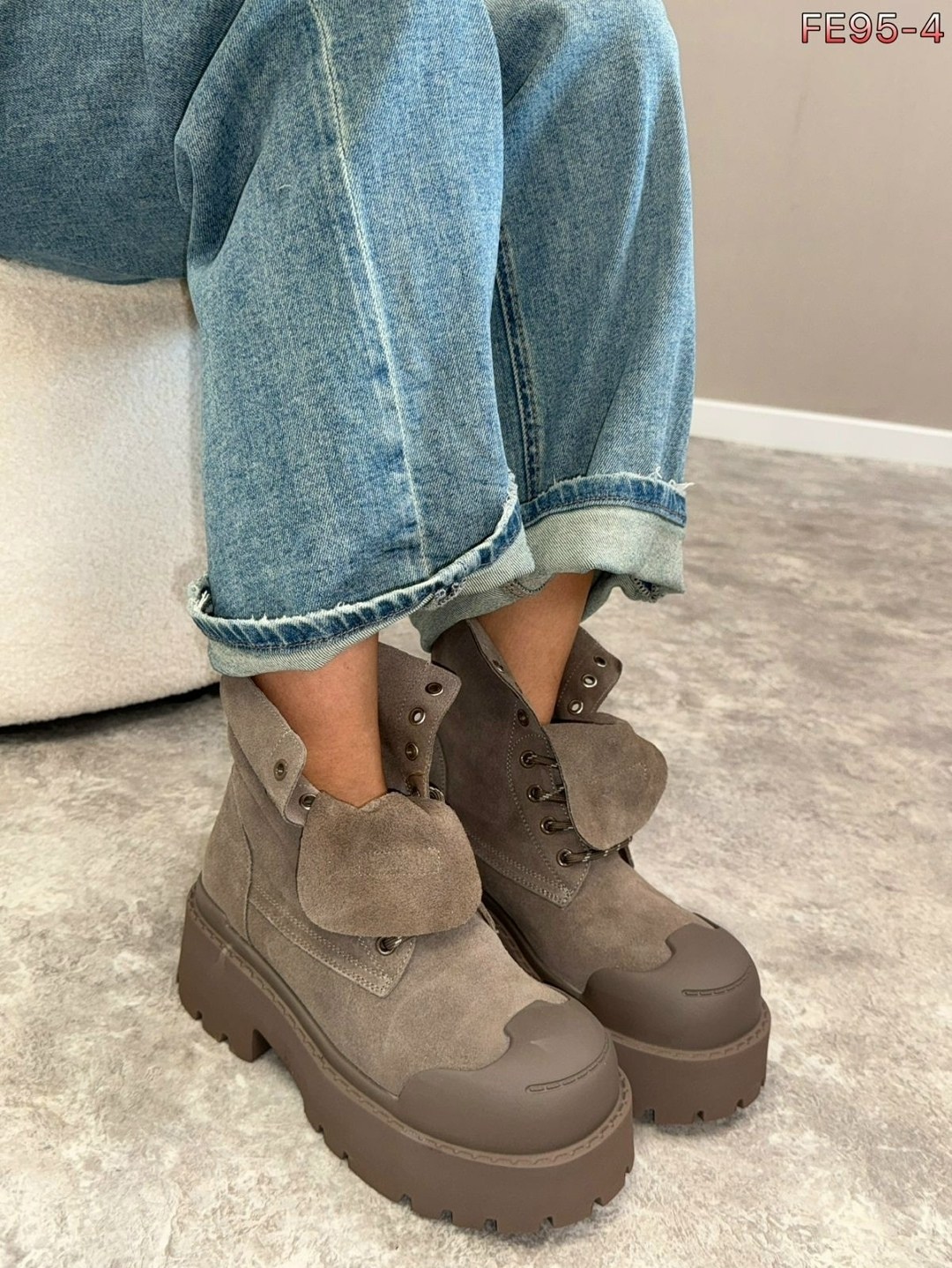 ботинки,,ботинки бежевые,ботинки замш,ботинки замшевые miu miu