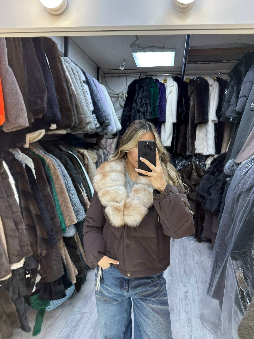 куртка-бомбер с натуральным мехом песца,пуховик с натуральным мехом,куртка женская,пуховик женский с натуральным мехом,куртка с мехом