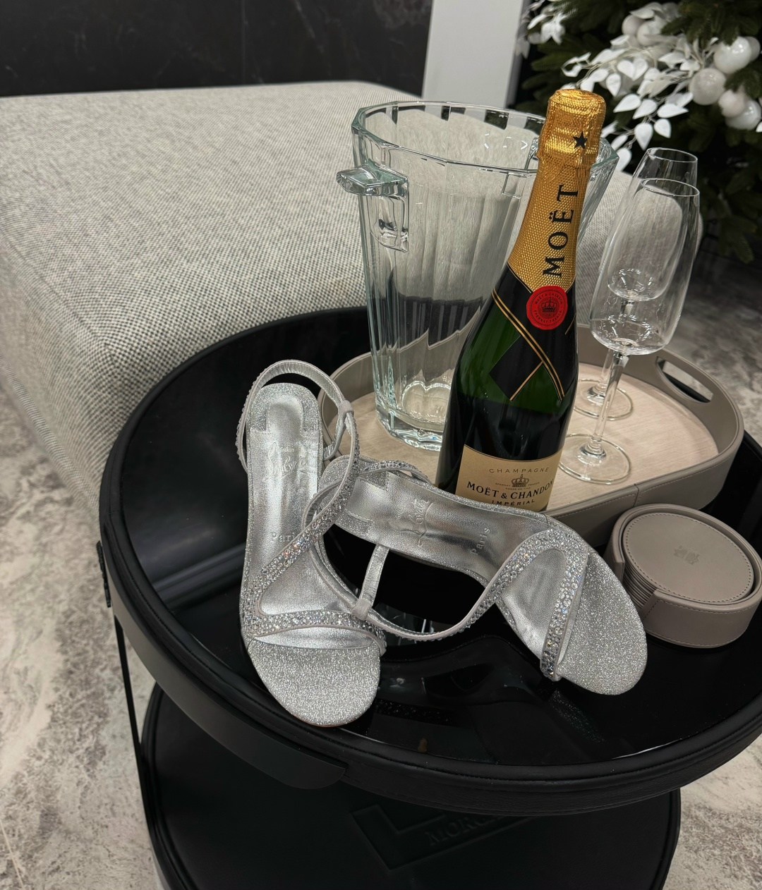 ,серебристые босоножки,босоножки на шпильках,босоножки на высоком,элегантные босоножки