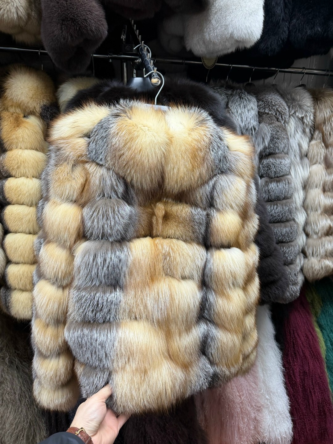 шуба песец,шуба из лисы,шуба,шуба из песца,шуба песец с воротником