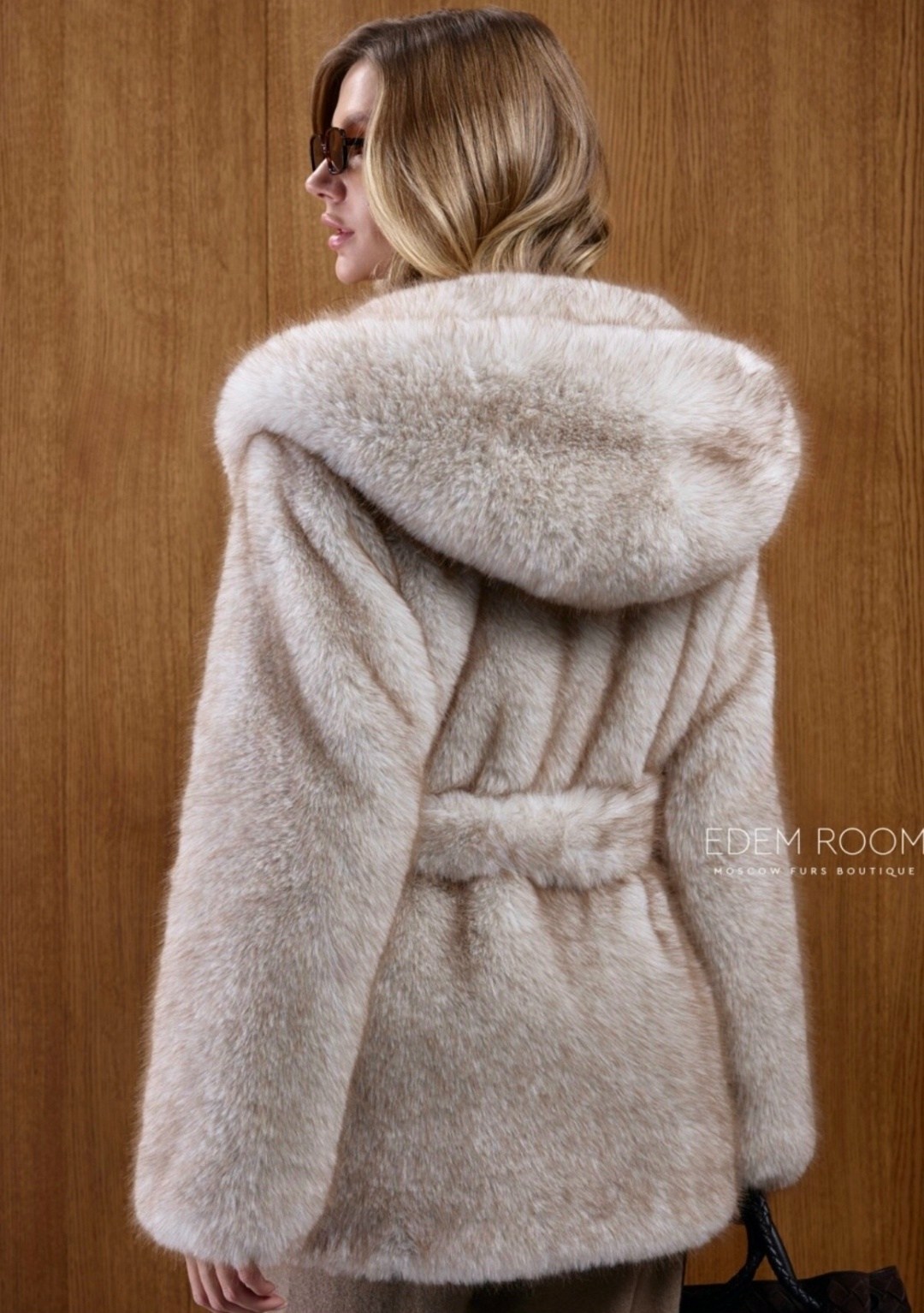 норковая шуба с капюшоном,норковая шуба,белая норковая шуба с капюшоном,шуба из норки с капюшоном,шуба с капюшоном