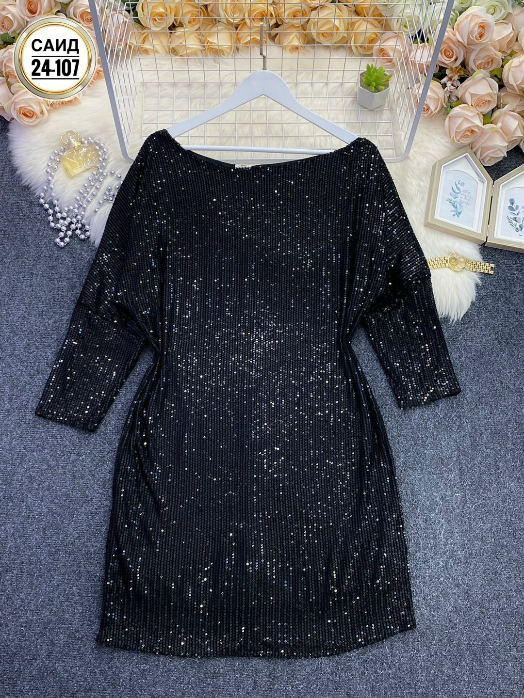 женское платье с блестками,женское платье с пайетками,женское серебристое платье с блестками,платье с пайетками,платье стильное