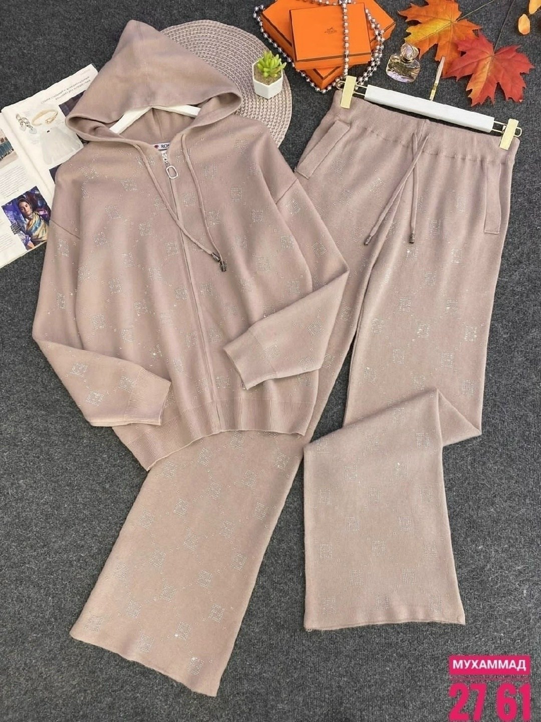 костюм женский,трикотажные костюмы,костюмы спортивные женские,костюм со стразами,трикотажные костюмы женские